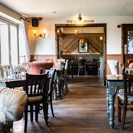 The Saracens Head-2